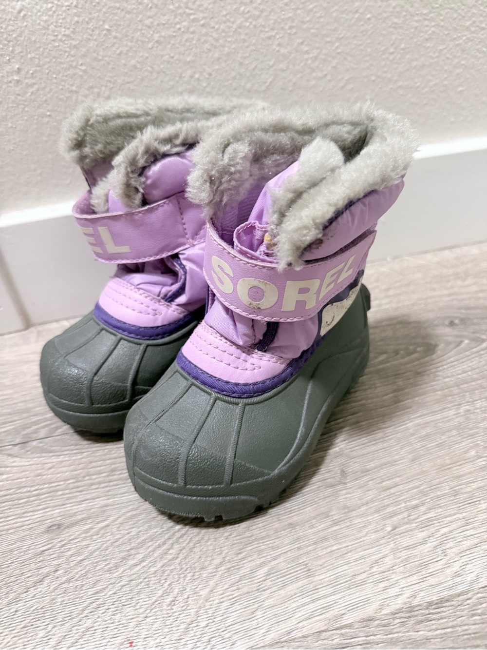 Sorel Kids Lilac and Gray Winter Snow Boots